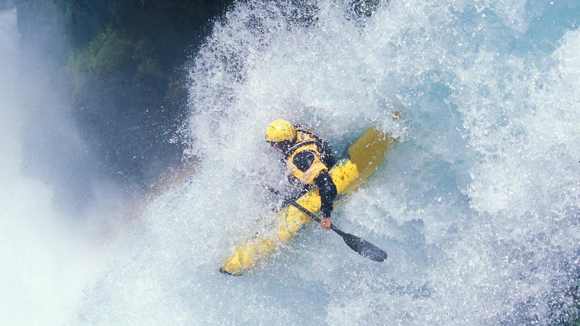 亚冠联赛激战正酣,中超双雄遭遇强敌,日韩球队展现统治力